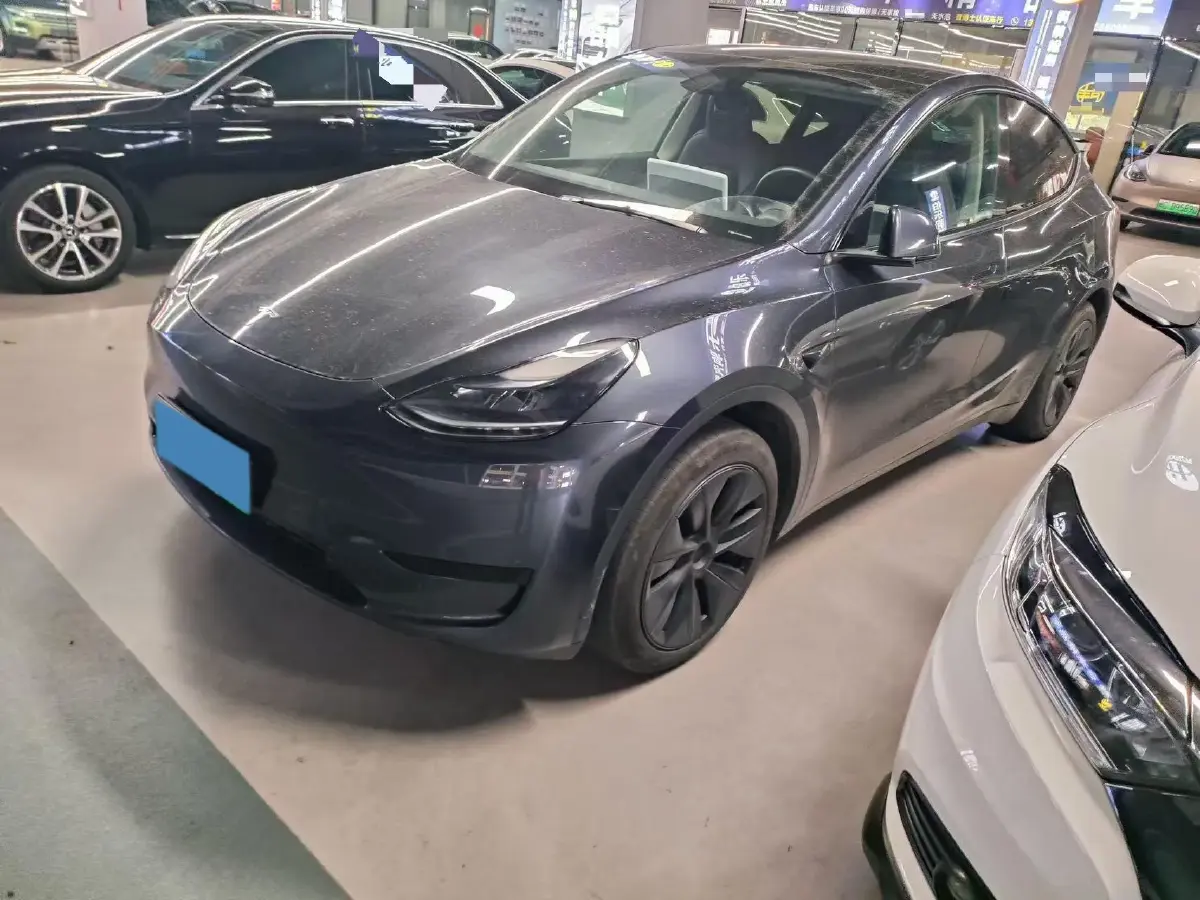 2024 Tesla Model Y BEV 60KWH