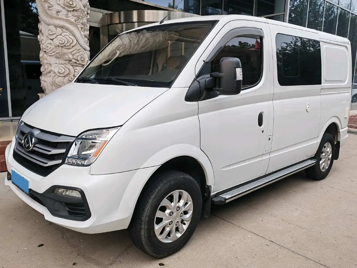 2021 MAXUS XinTu V80 2.0T 139HP L4 6MT