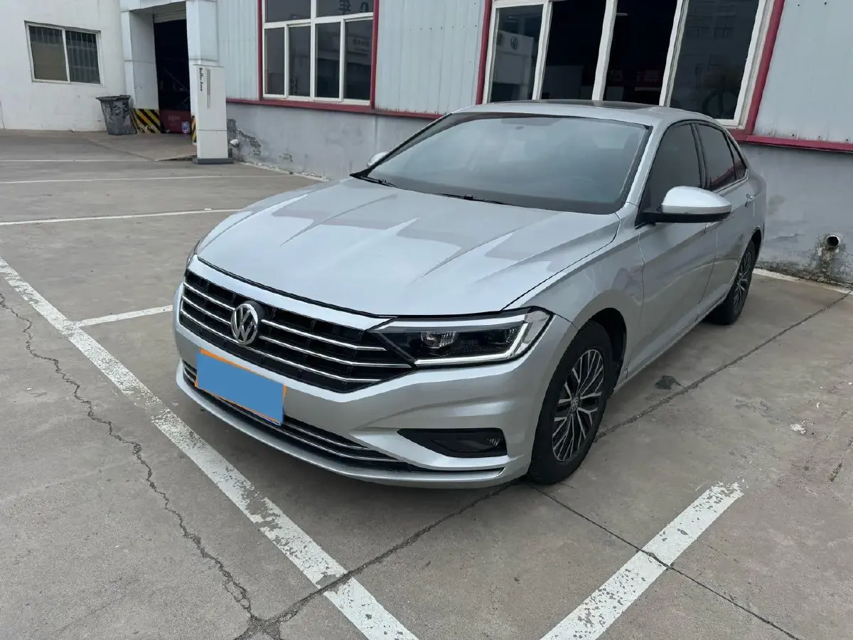 2019 Volkswagen Sagitar 1.2T 116HP L4 7DCT