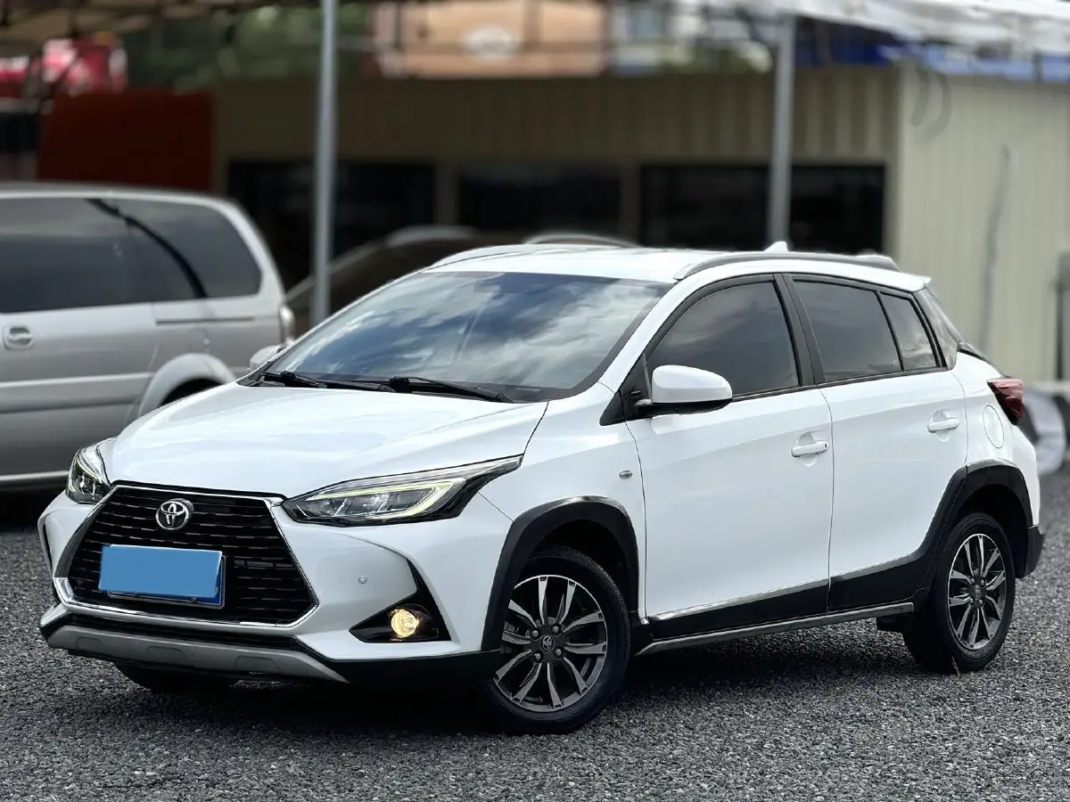 2021 Toyota Yaris L 1.5L 112HP L4 CVT