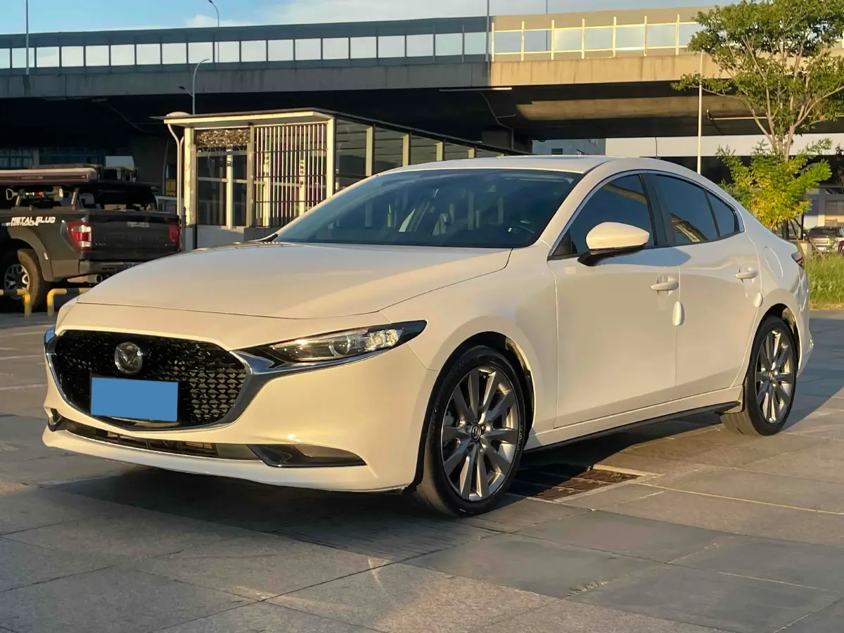 2020 Mazda 3 Axela 2.0L 158HP L4 6AT