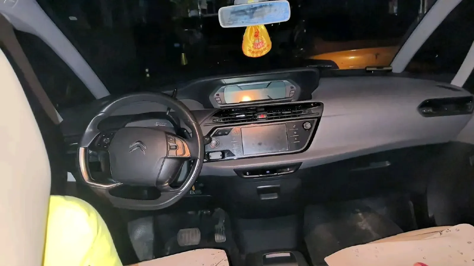 2015 Citroen C4 Picasso 1.6T 165HP L4 6AT,autocango,china used car exporter,china ev exporter,chinese used car exporter,chinese used ev exporter