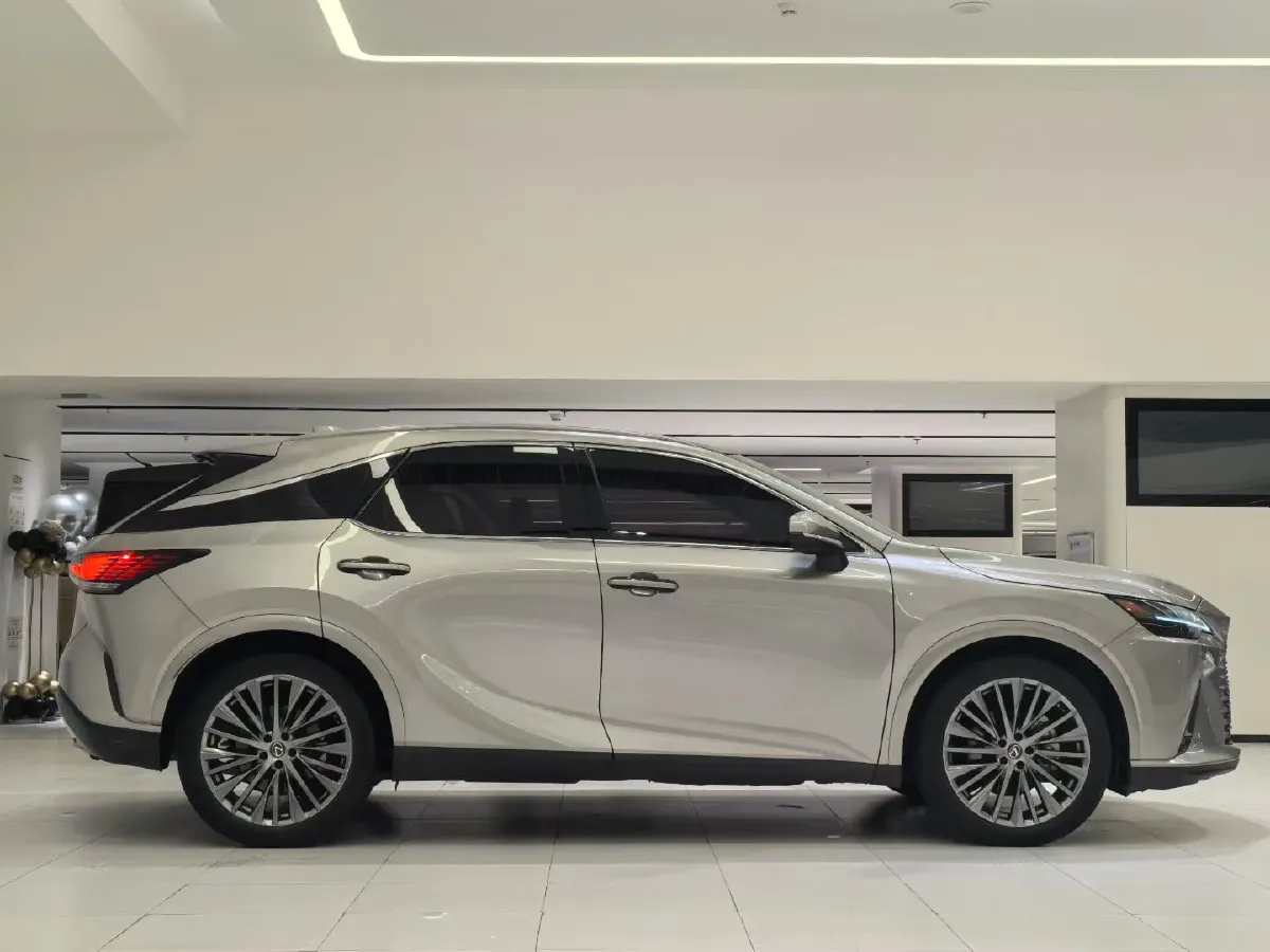 2023 Lexus RX 2.5L 189HP L4 E-CVT Hybrid,autocango,china used car exporter,china ev exporter,chinese used car exporter,chinese used ev exporter