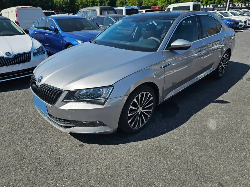 2018 Skoda Superb 1.8T 180HP L4 7DCT