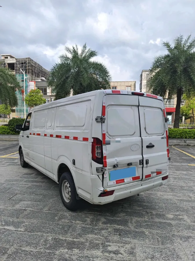 2024 Dongfeng YuFengEM27 BEV 41.472KWH,autocango,china used car exporter,china ev exporter,chinese used car exporter,chinese used ev exporter