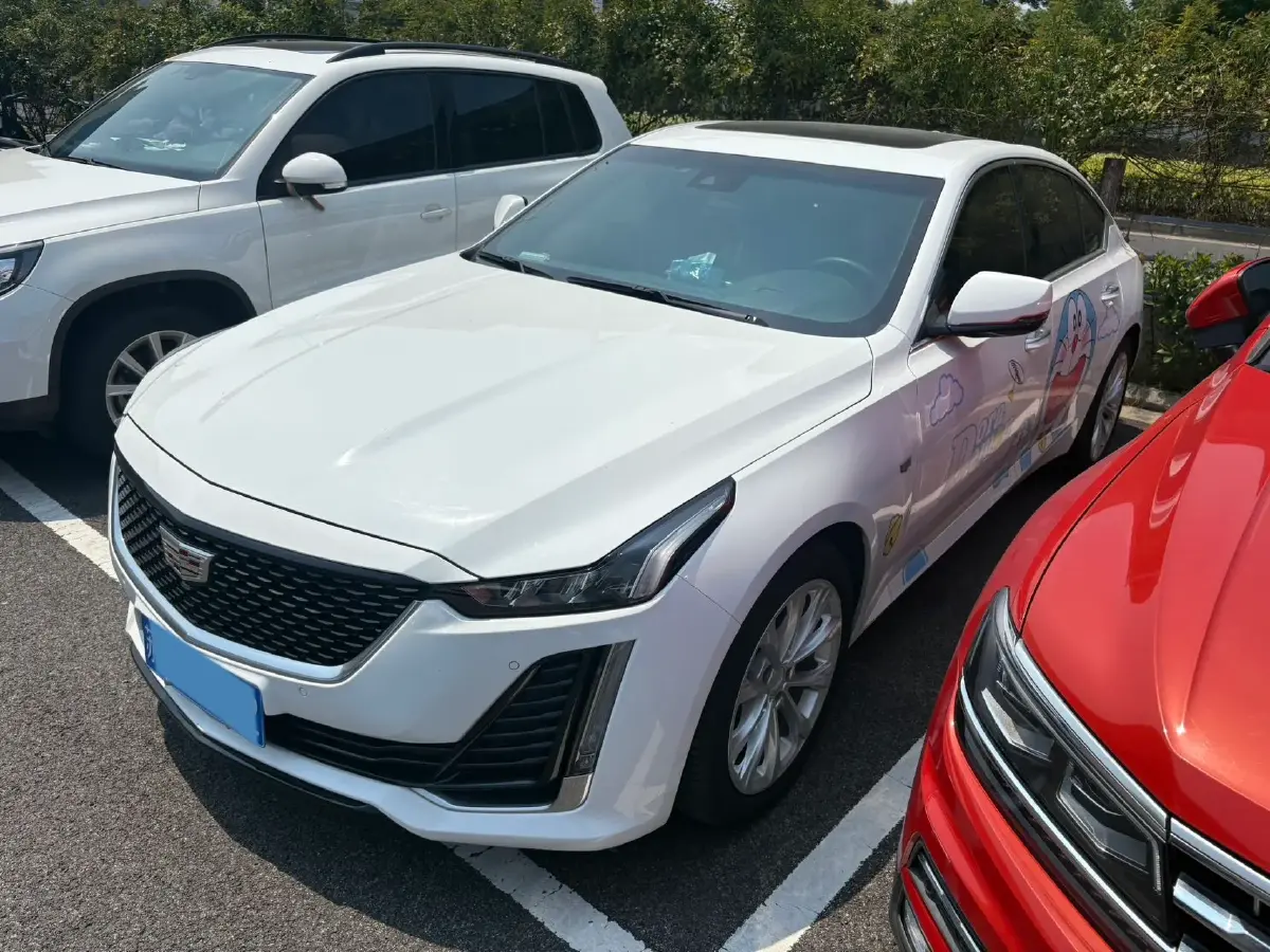 2022 Cadillac CT5 2.0T 237HP L4 10AT