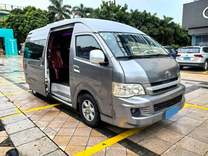2011 Toyota Hiace 2.7L 154HP L4 4AT,autocango,china used car exporter,china ev exporter,chinese used car exporter,chinese used ev exporter