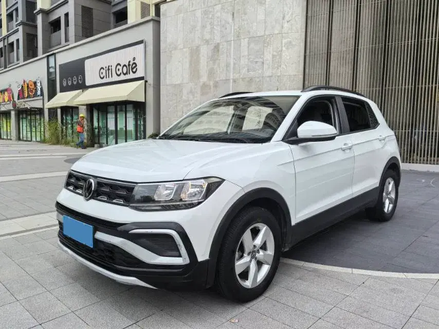 2023 VOLKSWAGEN T-CROSS view 1