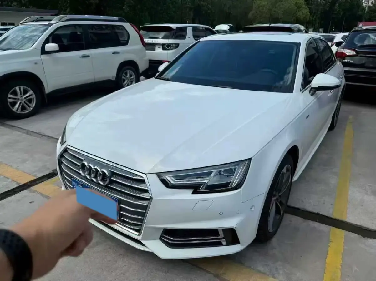 2019 Audi A4L 2.0T 190HP L4 7DCT
