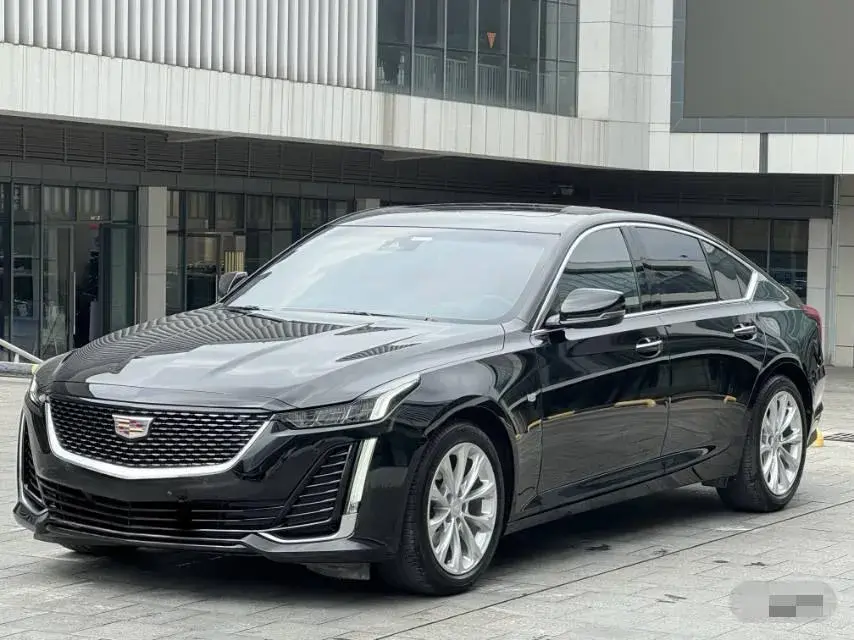 2022 Cadillac CT5 2.0T 237HP L4 10AT