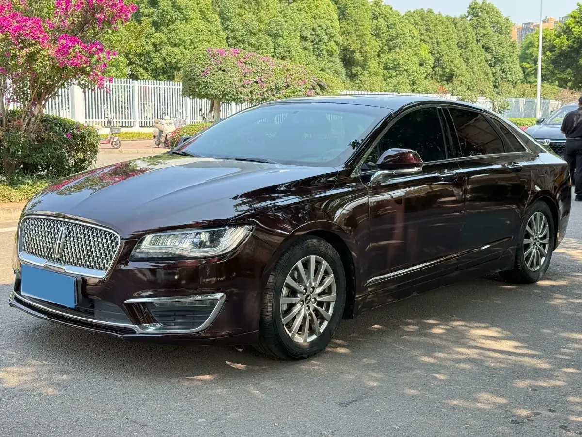 2019 Lincoln MKZ 2.0T 203HP L4 6AT