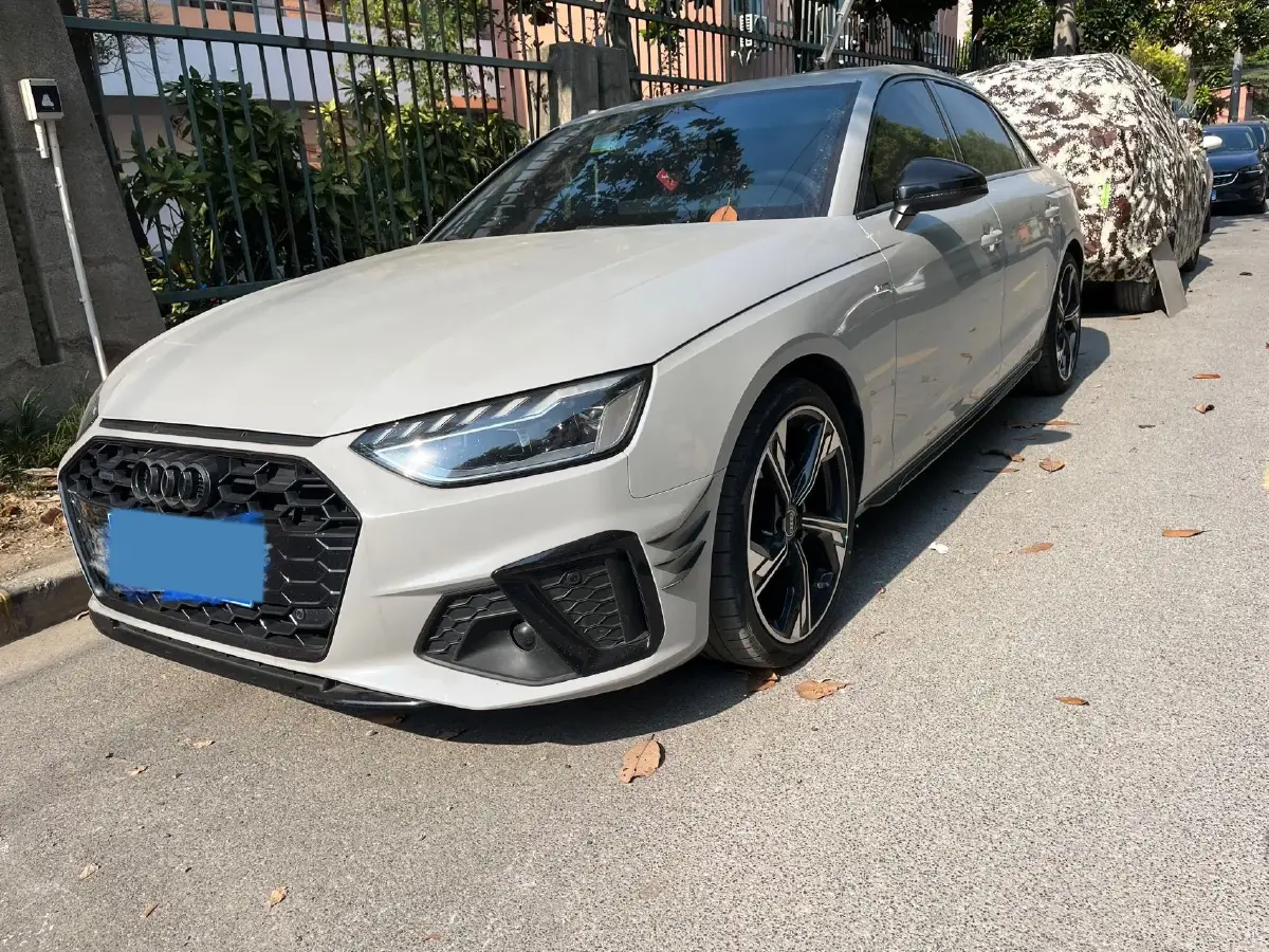 2022 Audi A4L 2.0T 190HP L4 7DCT