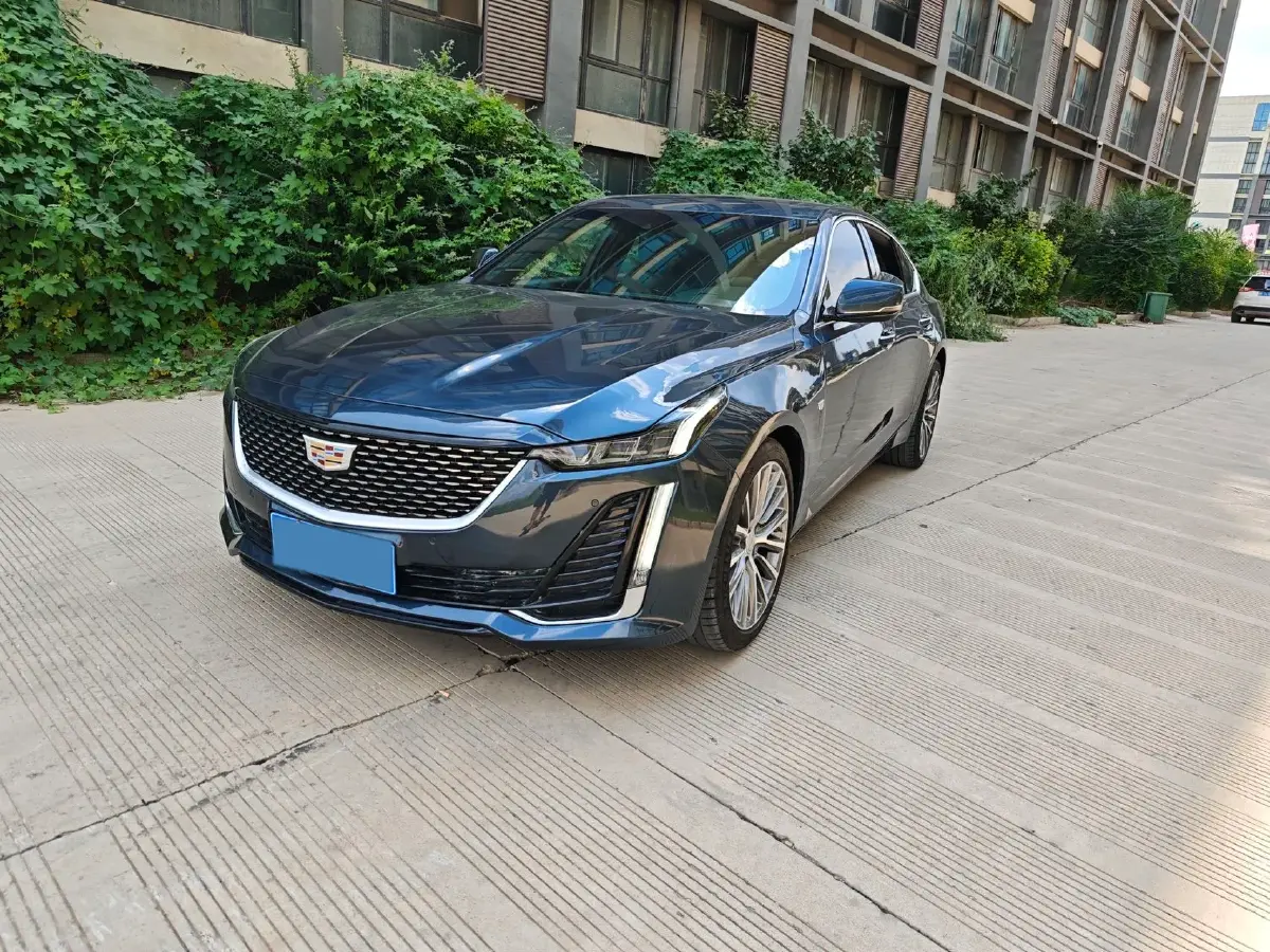 2021 Cadillac CT5 2.0T 237HP L4 10AT