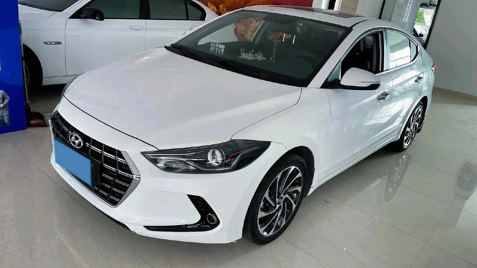 2019 Hyundai Elantra 1.5L 115HP L4 CVT