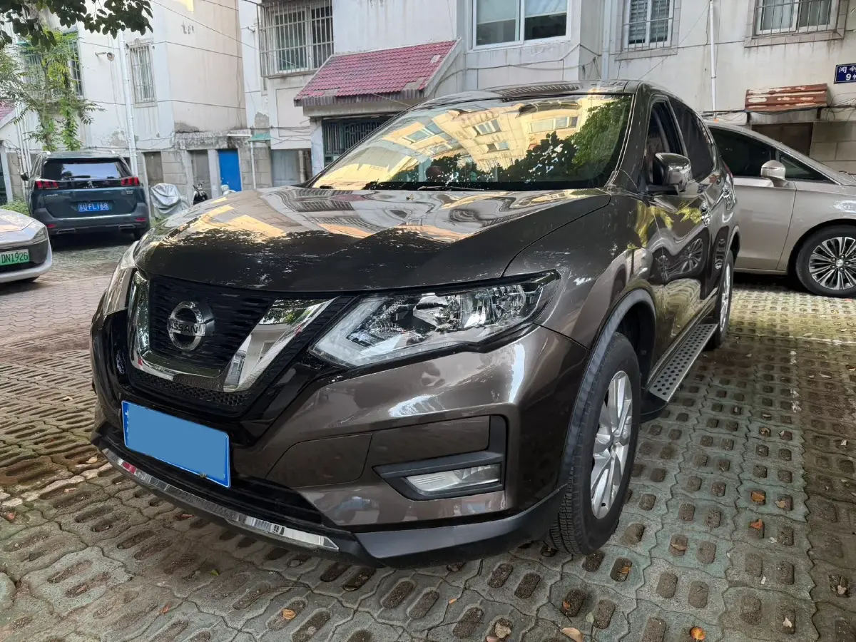 2021 Nissan X-Trail 2.0L 151HP L4 CVT