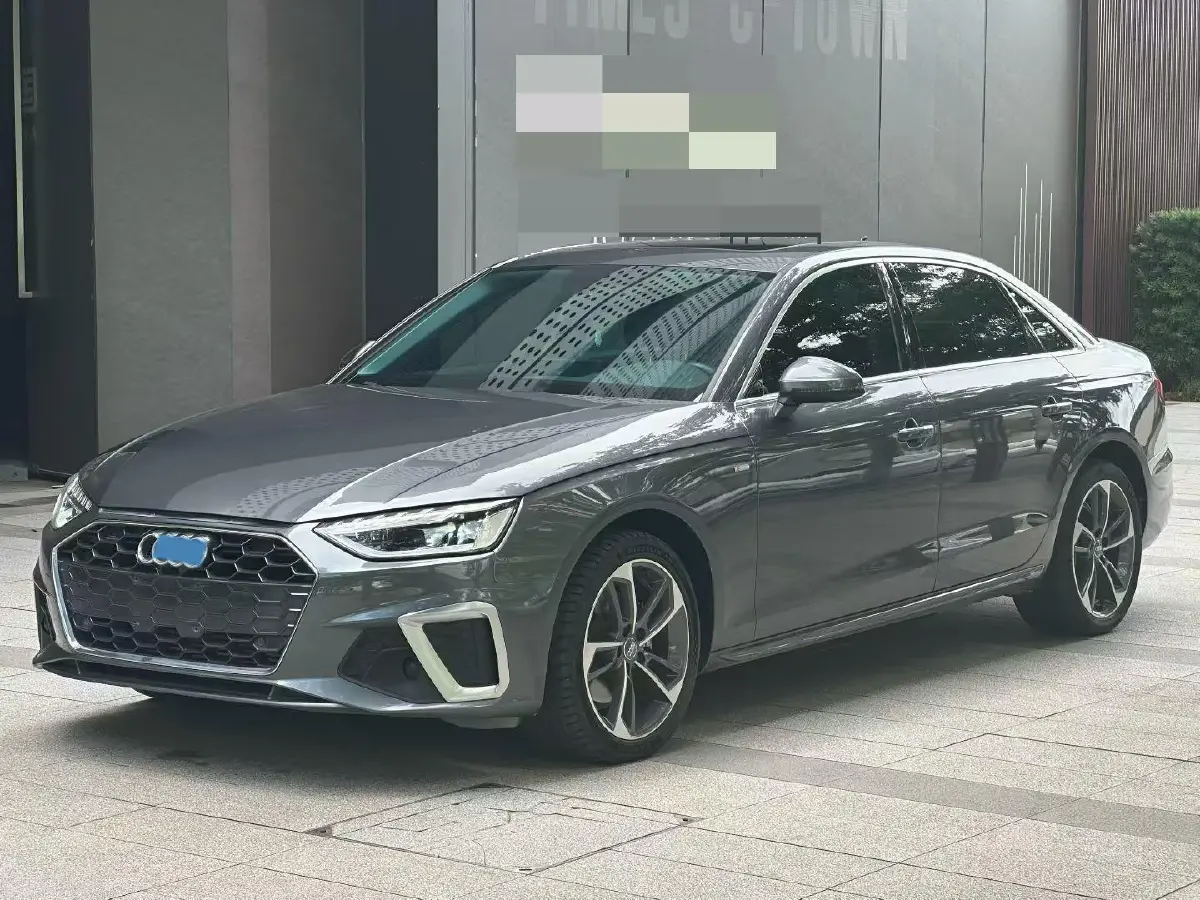 2020 Audi A4L 2.0T 150HP L4 7DCT