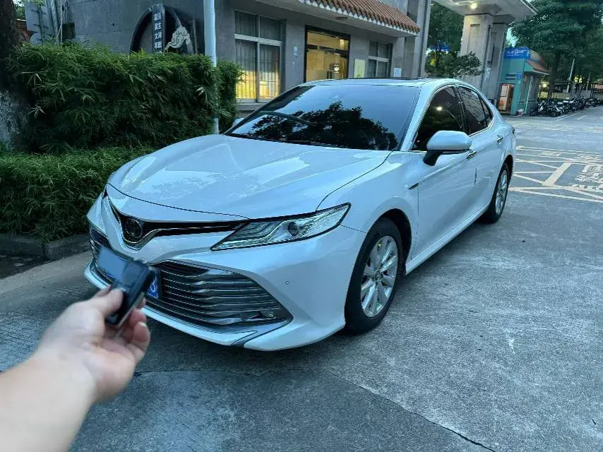 2018 Toyota Camry 2.0L 169HP L4 6AT