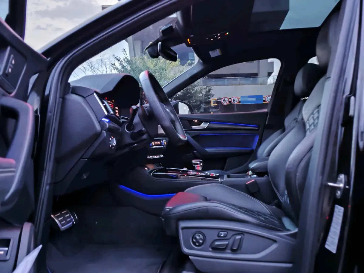 2023 Audi SQ5 3.0T 354HP V6 8AT,autocango,china used car exporter,china ev exporter,chinese used car exporter,chinese used ev exporter