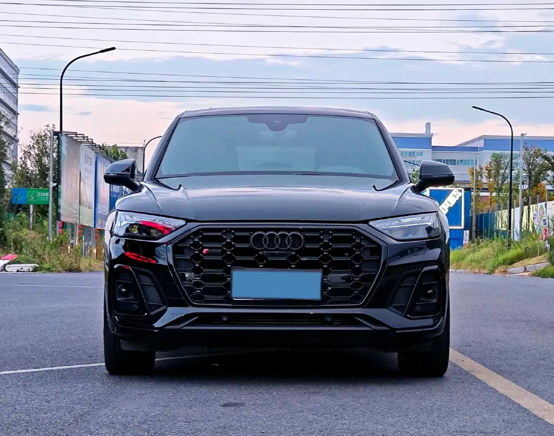 2023 Audi SQ5 3.0T 354HP V6 8AT,autocango,china used car exporter,china ev exporter,chinese used car exporter,chinese used ev exporter