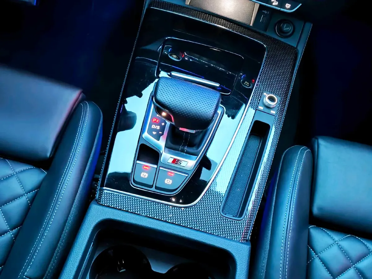 2023 Audi SQ5 3.0T 354HP V6 8AT,autocango,china used car exporter,china ev exporter,chinese used car exporter,chinese used ev exporter