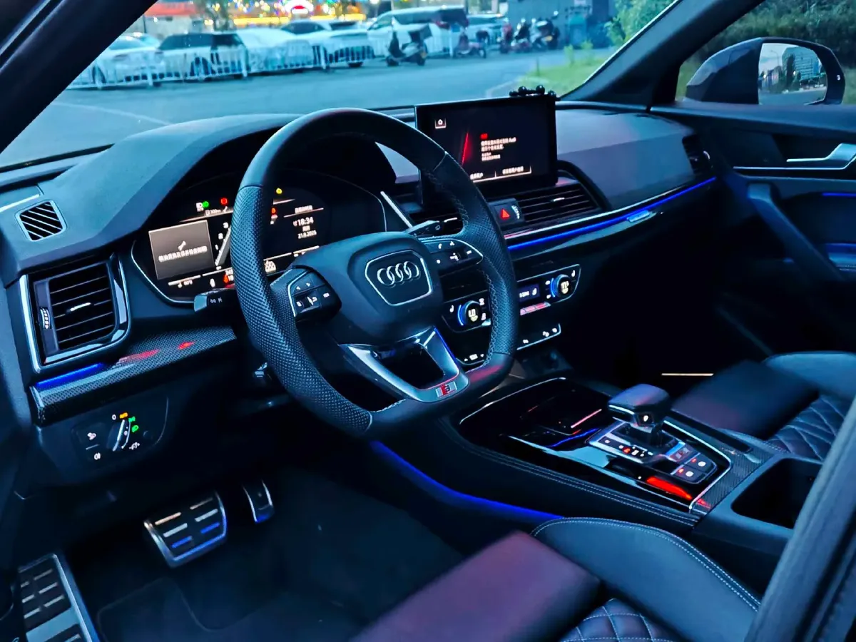 2023 Audi SQ5 3.0T 354HP V6 8AT,autocango,china used car exporter,china ev exporter,chinese used car exporter,chinese used ev exporter