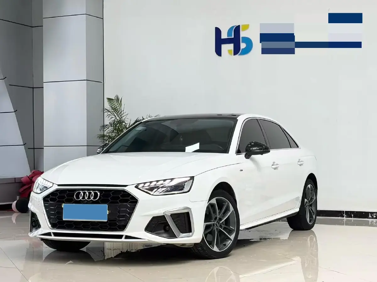 2022 Audi A4L 2.0T 190HP L4 7DCT