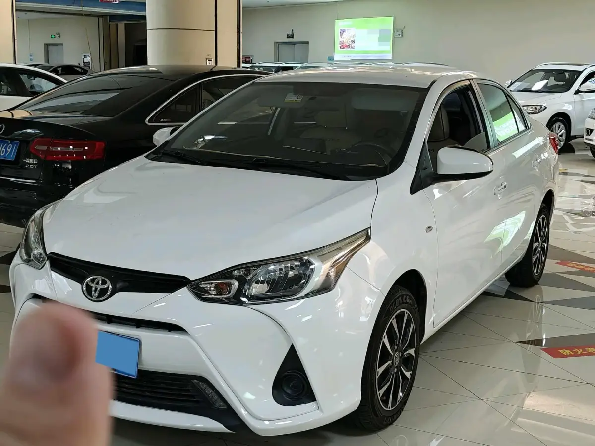 2017 Toyota Yaris L 1.5L 107HP L4 CVT