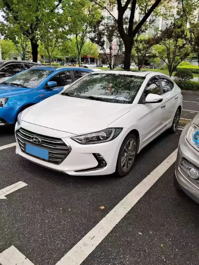 2016 Hyundai Elantra 1.6L 130HP L4 6AT