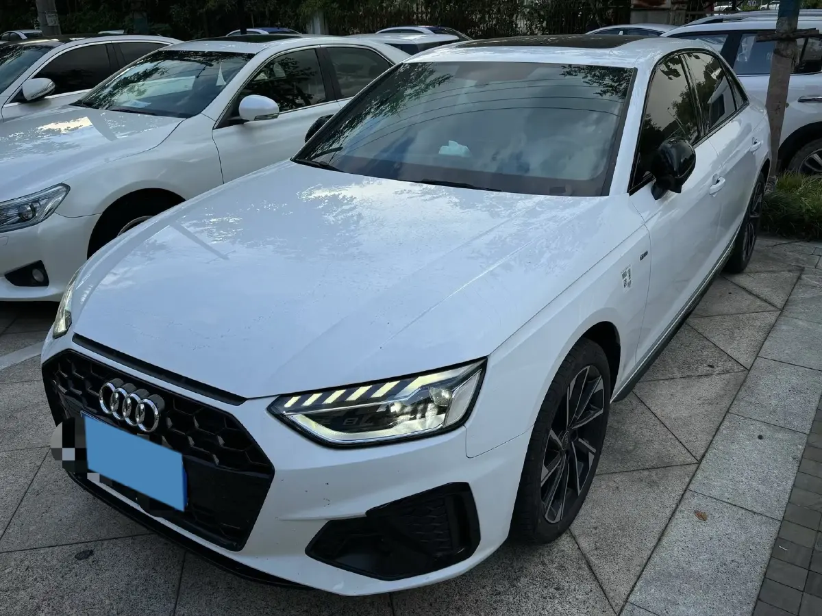 2023 Audi A4L 2.0T 190HP L4 7DCT