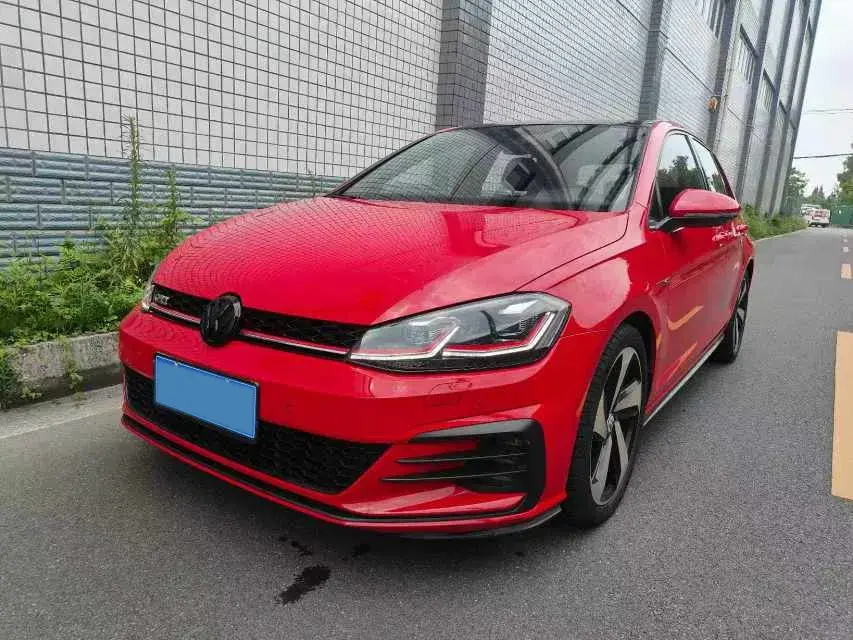 2018 Volkswagen GolfGTI 2.0T 220HP L4 7DCT