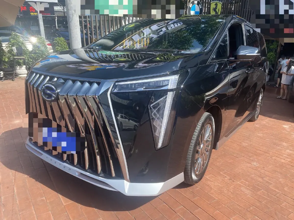 2023 GAC Trumpchi M8 2.0T 190HP L4 E-CVT Hybrid