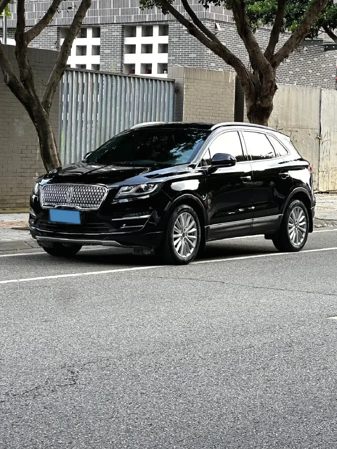 2019 Lincoln MKC 2.0T 203HP L4 6AT