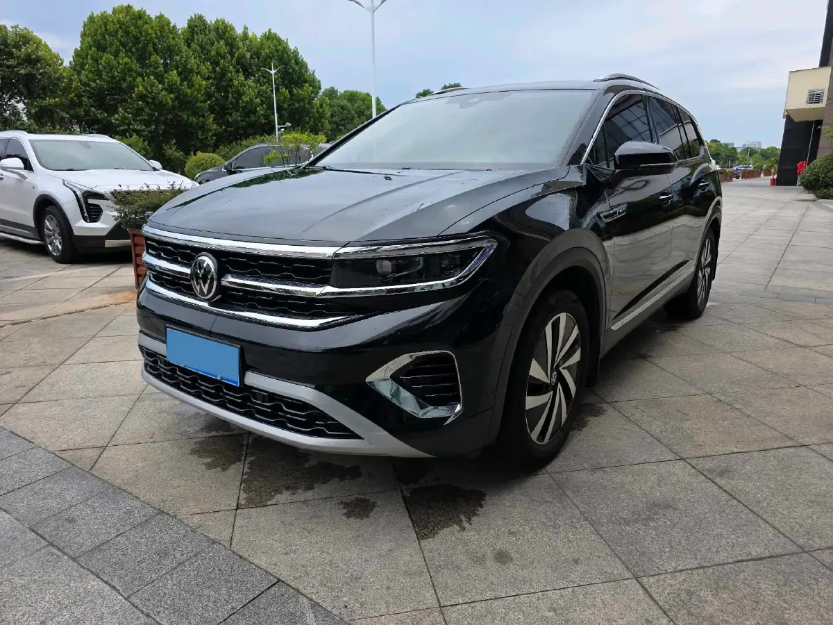 2021 Volkswagen Talagon 2.0T 220HP L4 7DCT