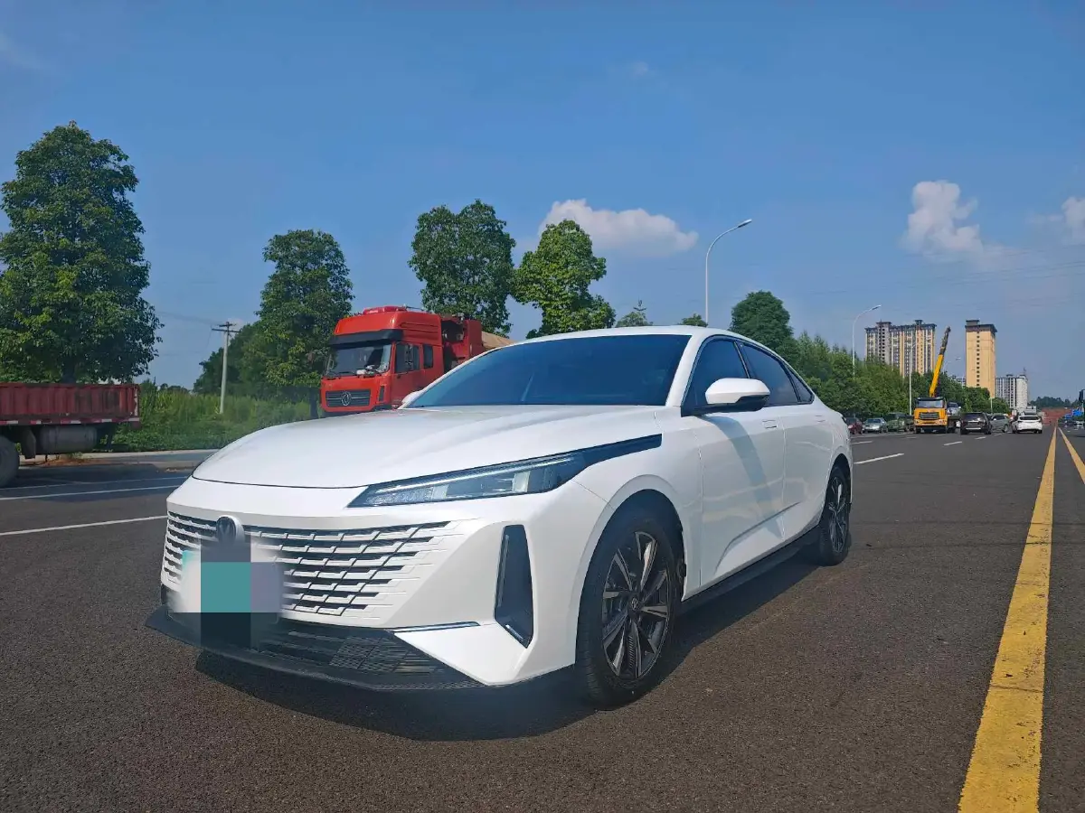 2023 ChangAn Lamore 1.5T 170HP L4 7DCT