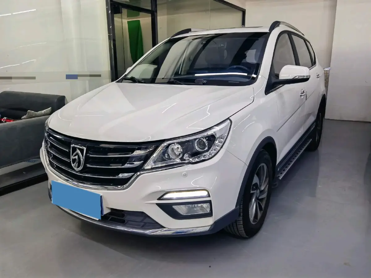 2017 BaoJun 560 1.5T 150HP L4 6DCT