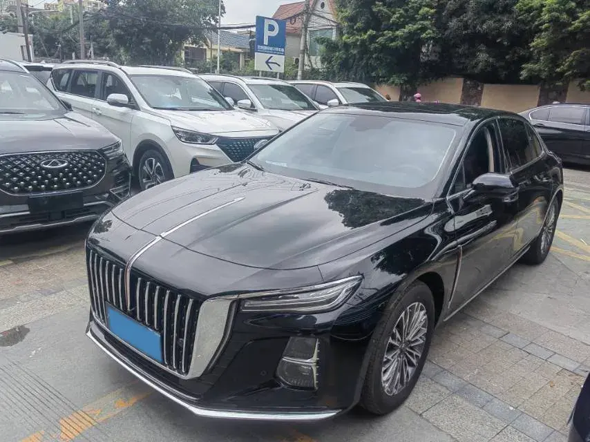 2024 HongQi H5 2.0T 224HP L4 8AT
