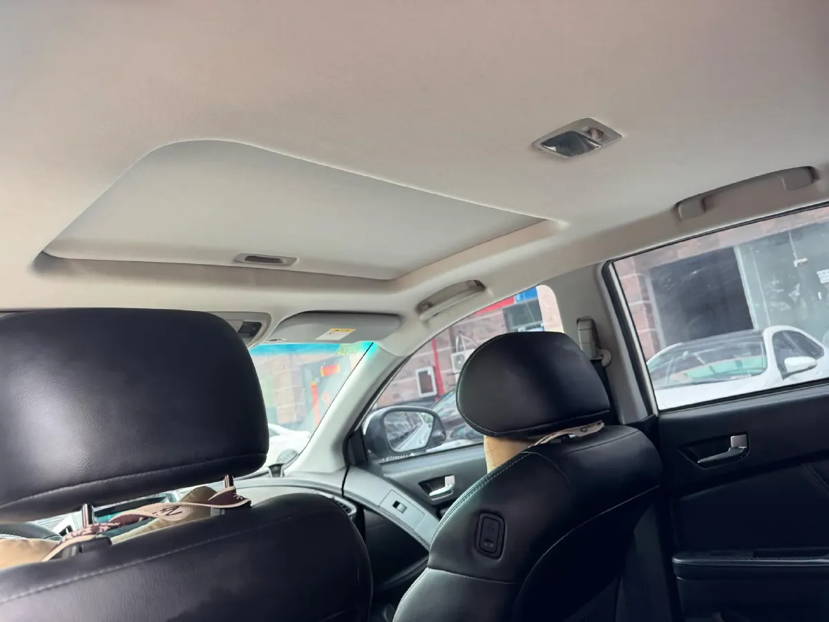 2016 Luxgen 6 SUV 1.8T 180HP L4 6AT,autocango,china used car exporter,china ev exporter,chinese used car exporter,chinese used ev exporter