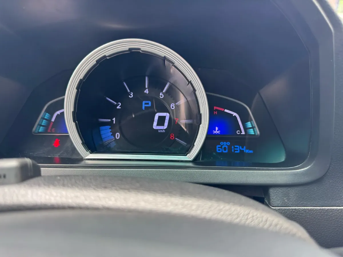 2016 Luxgen 6 SUV 1.8T 180HP L4 6AT,autocango,china used car exporter,china ev exporter,chinese used car exporter,chinese used ev exporter