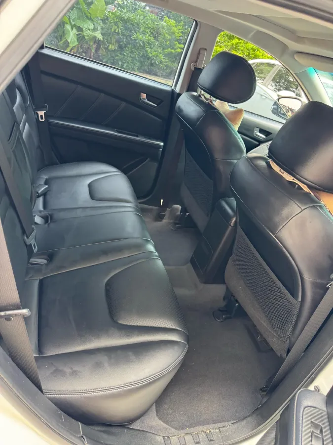 2016 Luxgen 6 SUV 1.8T 180HP L4 6AT,autocango,china used car exporter,china ev exporter,chinese used car exporter,chinese used ev exporter