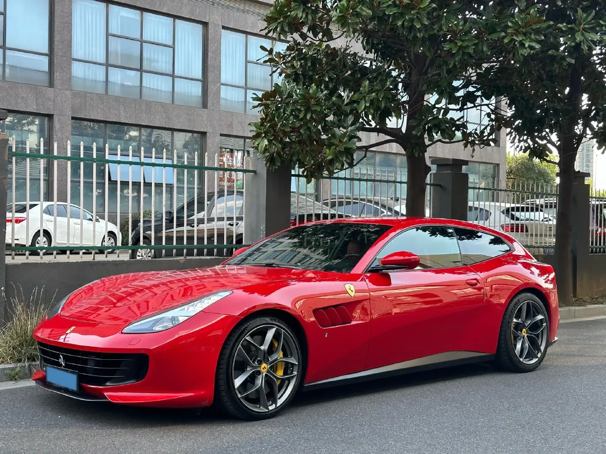 2017 Ferrari GTC4 Lusso 3.9T 609HP V8 7DCT,autocango,china used car exporter,china ev exporter,chinese used car exporter,chinese used ev exporter