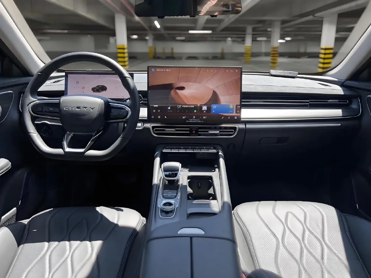 2025 Chery Arrizo 8 Pro 1.6T 197HP L4 7DCT,autocango,china used car exporter,china ev exporter,chinese used car exporter,chinese used ev exporter