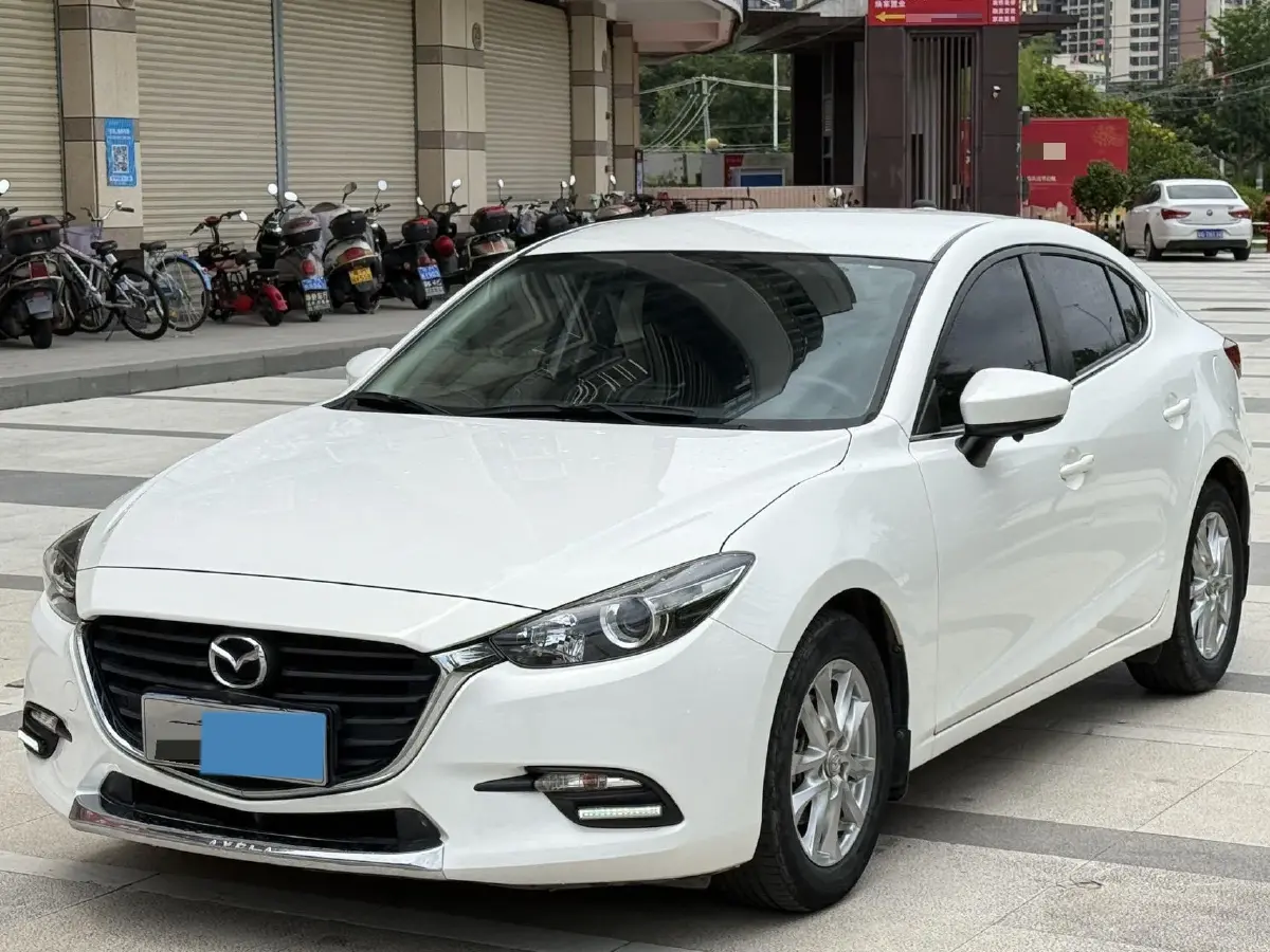 2017 Mazda 3 Axela 1.5L 117HP L4 6AT