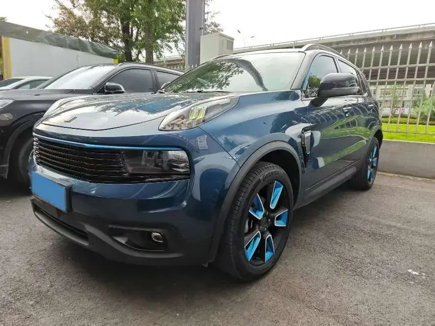 2017 LYNK&CO 01 2.0T 190HP L4 6AT