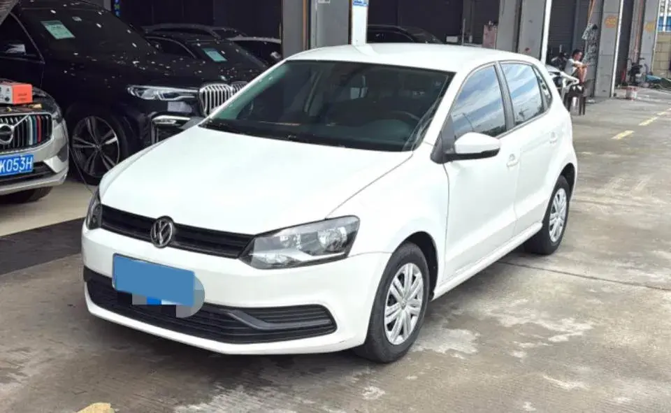 2016 Volkswagen Polo 1.4L 90HP L4 6AT