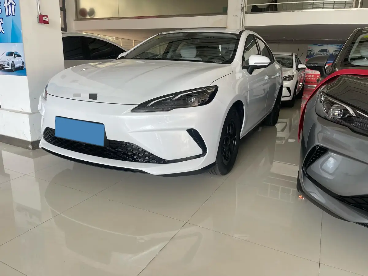 2025 BYD Seal05 DM-i 1.5L 101HP L4 E-CVT PHEV 7.68KWH