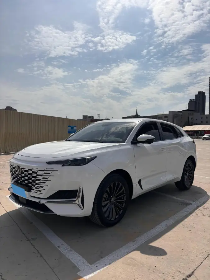 2021 ChangAn UNI-K 2.0T 233HP L4 8AT