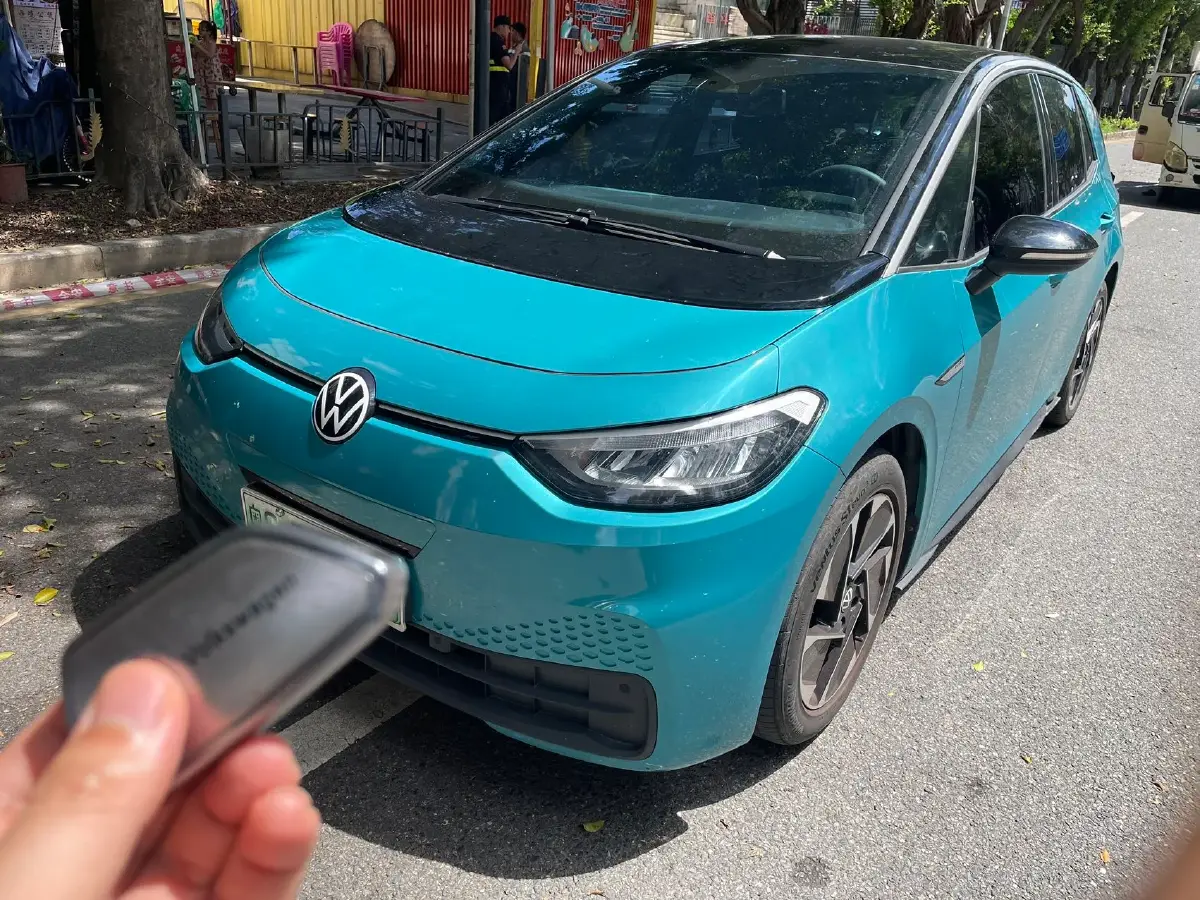 2023 Volkswagen ID.3 BEV 52.8KWH