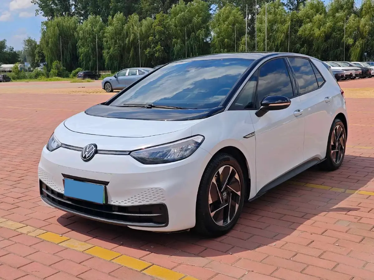 2023 Volkswagen ID.3 BEV 52.8KWH