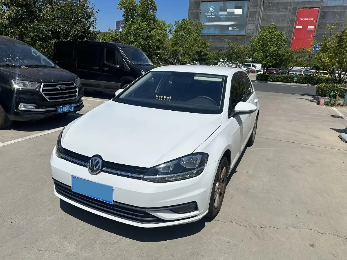2018 Volkswagen Golf 1.6L 110HP L4 6AT