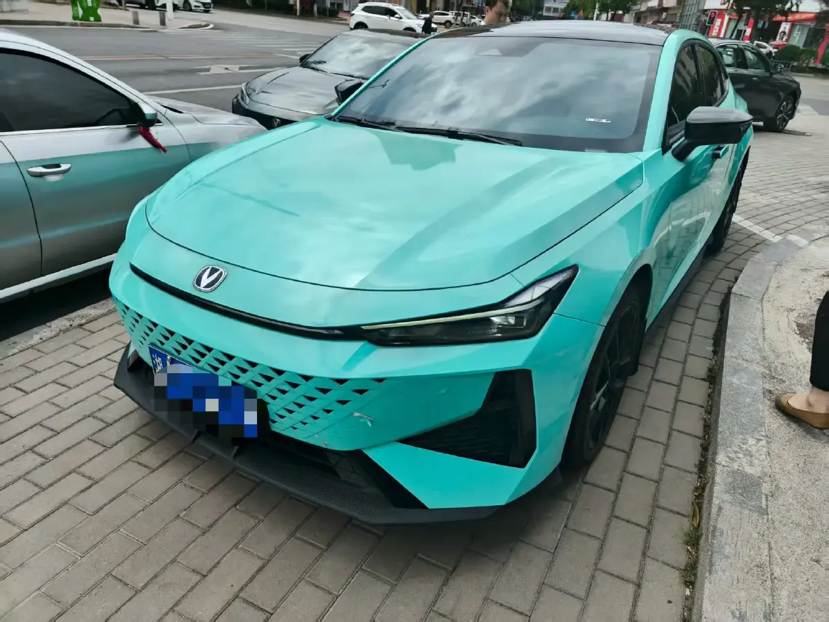 2023 ChangAn UNI-V 1.5T 188HP L4 7DCT